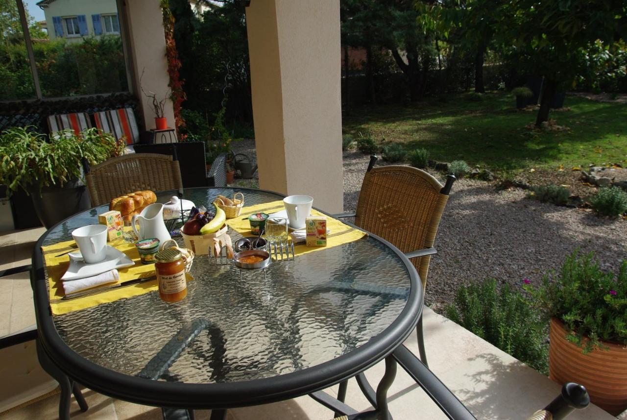 Bed and Breakfast Les Coronilles Saint-Maximin Zewnętrze zdjęcie