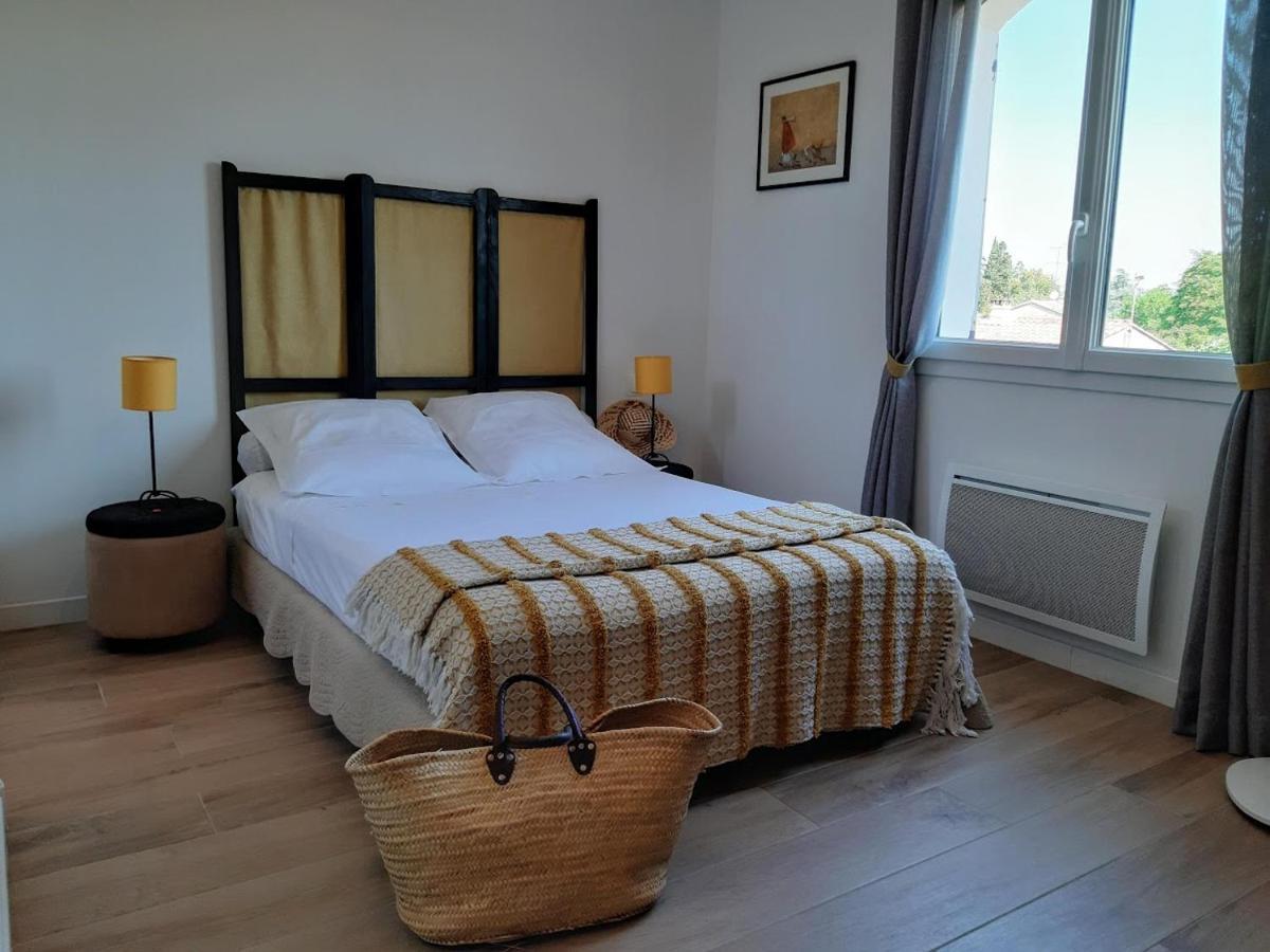 Bed and Breakfast Les Coronilles Saint-Maximin Zewnętrze zdjęcie